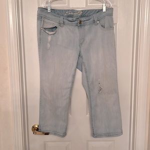 Seven7 jeans - white washed, cropped, ripped with decorative back pockets.